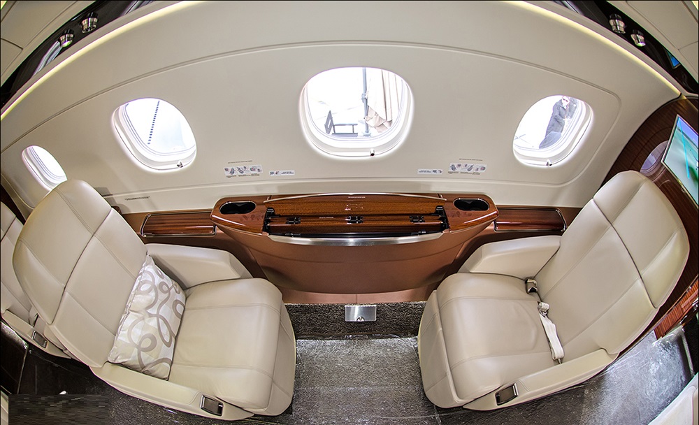 jet Embraer Legacy 450