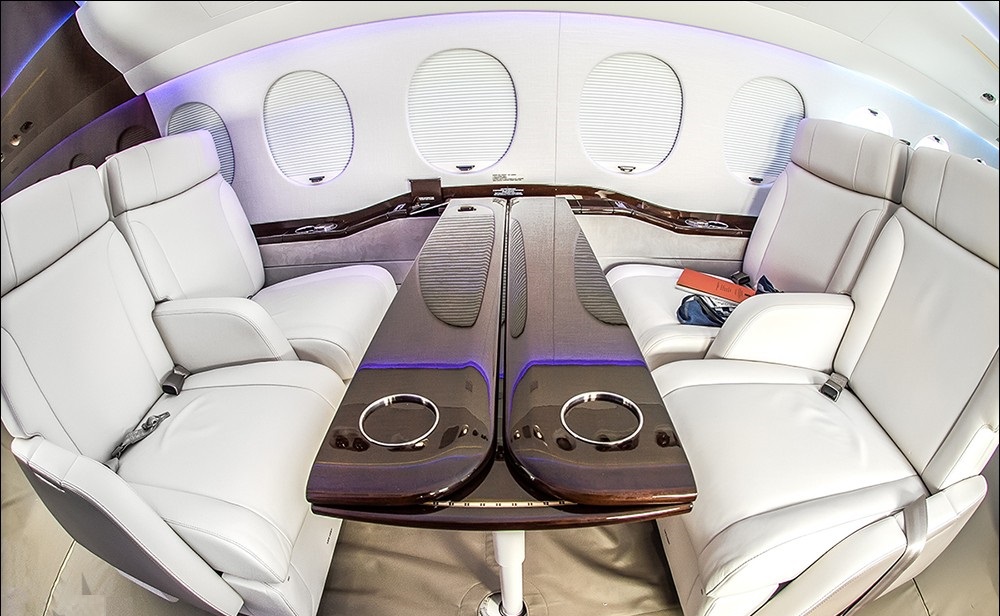 volo privato sul Dassault Falcon 8X