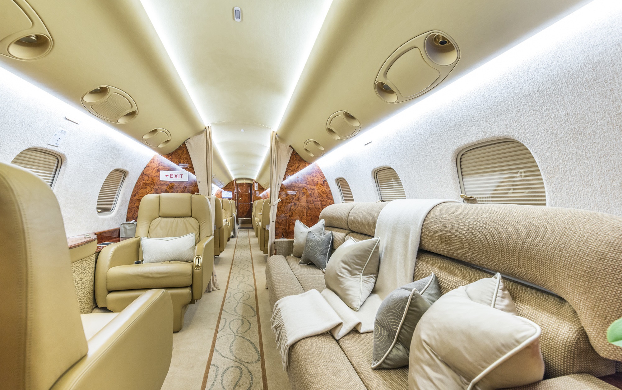 jet business aviation Embraer Legacy 600